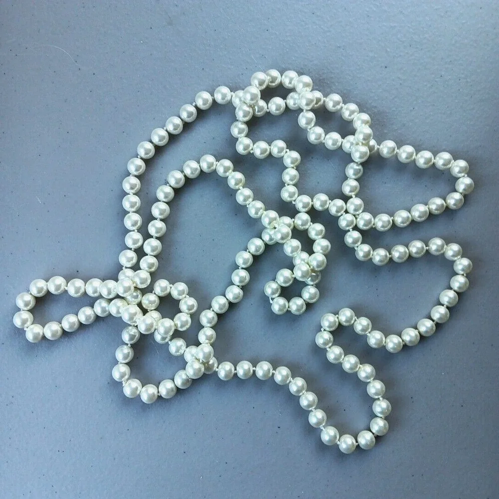 Necklace Imitation White Pearls Knotted In Between‎ Heavy Weight Hangs 35" Long - Picture 2 of 5